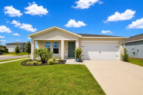 House in Haines City, Florida 4 bedrooms, 153.1 sq.m. № 2363132