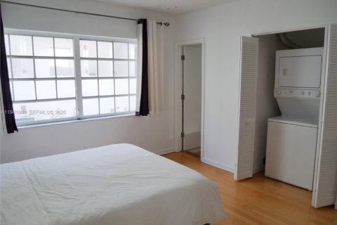 Condo in Miami Beach, Florida, 1 bedroom № 1998967