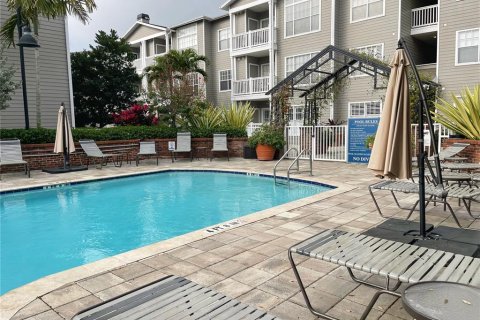 Condominio en alquiler en Tampa, Florida, 2 dormitorios, 87.14 m2 № 1831994 - foto 1