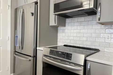 Condominio en alquiler en Tampa, Florida, 2 dormitorios, 87.14 m2 № 1831994 - foto 5