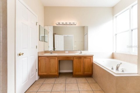 Casa en alquiler en Orlando, Florida, 3 dormitorios, 171.78 m2 № 1893712 - foto 7