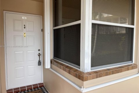 Condo in Sunrise, Florida, 2 bedrooms  № 1971773 - photo 3