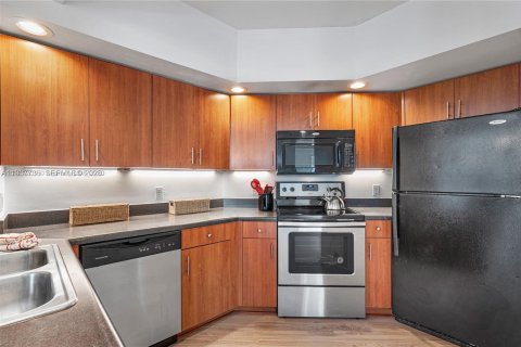 Купить кондоминиум в Форт-Лодердейл, Флорида 3 спальни, 142.05м2, № 1995378 - фото 6