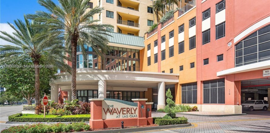 Кондоминиум с 3 спальнями в Форт-Лодердейл, Флорида № 1995378