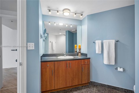 Купить кондоминиум в Форт-Лодердейл, Флорида 3 спальни, 142.05м2, № 1995378 - фото 12