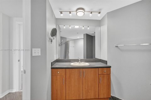 Купить кондоминиум в Форт-Лодердейл, Флорида 3 спальни, 142.05м2, № 1995378 - фото 23