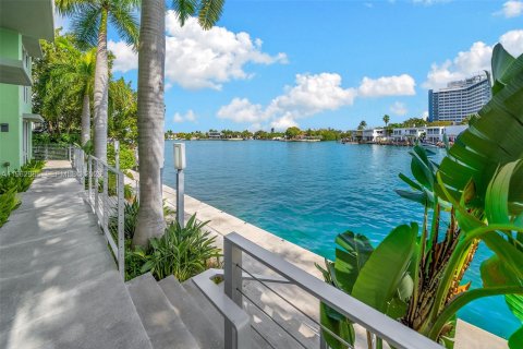 Adosado en venta en Miami Beach, Florida, 4 dormitorios, 232.63 m2 № 2029085 - foto 9