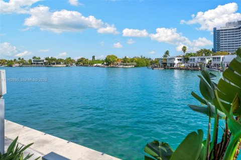 Adosado en venta en Miami Beach, Florida, 4 dormitorios, 232.63 m2 № 2029085 - foto 10