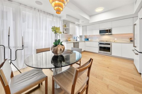 Adosado en venta en Miami Beach, Florida, 4 dormitorios, 232.63 m2 № 2029085 - foto 19