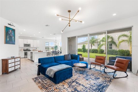 Casa en alquiler en Wesley Chapel, Florida, 5 dormitorios, 302.03 m2 № 2104725 - foto 5