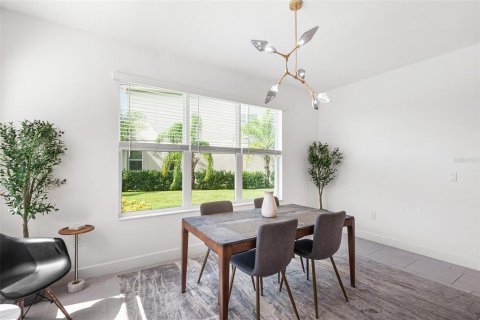 Casa en alquiler en Wesley Chapel, Florida, 5 dormitorios, 302.03 m2 № 2104725 - foto 9