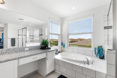 Casa en alquiler en Wesley Chapel, Florida, 5 dormitorios, 302.03 m2 № 2104725 - foto 14