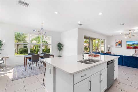 Casa en alquiler en Wesley Chapel, Florida, 5 dormitorios, 302.03 m2 № 2104725 - foto 8