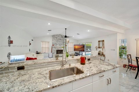 Купить виллу или дом в Корал-Спрингс, Флорида 4 спальни, 236.71м2, № 2046561 - фото 9