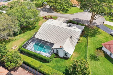 Купить виллу или дом в Корал-Спрингс, Флорида 4 спальни, 236.71м2, № 2046561 - фото 3