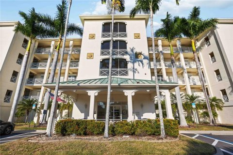 Copropriété à vendre à Punta Gorda, Floride: 3 chambres, 187.48 m2 № 2212336 - photo 2