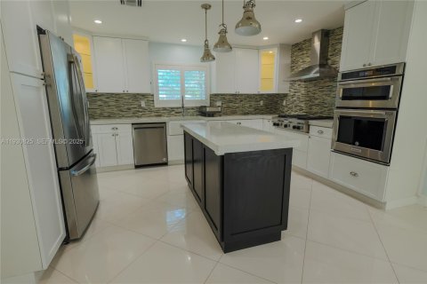 Купить виллу или дом в Майами, Флорида 4 комнаты, 170.94м2, № 2034408 - фото 13