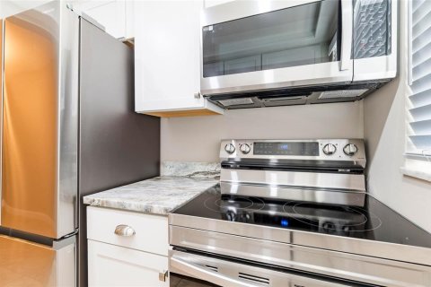 Купить кондоминиум в Клируотер, Флорида 7 комнат, 65.5м2, № 1908699 - фото 11