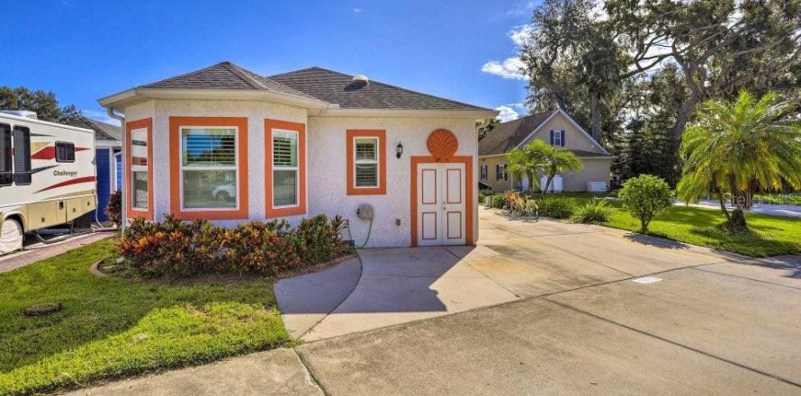 Condo à Titusville, Floride, 1 chambre  № 2415068