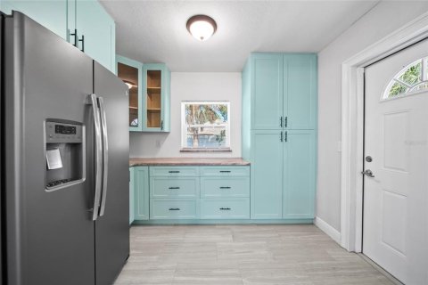 House in Riverview, Florida 4 bedrooms, 148.64 sq.m. № 1757024 - photo 8