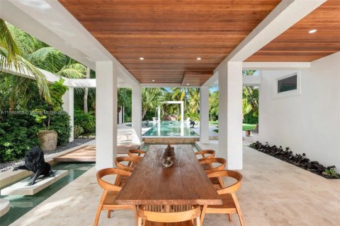 House in Key Largo, Florida 3 bedrooms, 477.52 sq.m. № 1737777 - photo 8