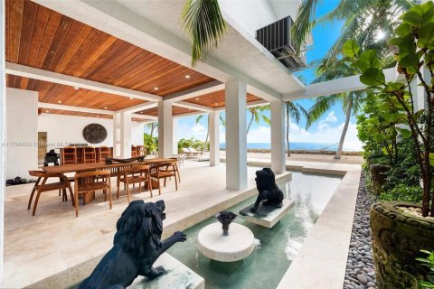 House in Key Largo, Florida 3 bedrooms, 477.52 sq.m. № 1737777 - photo 17