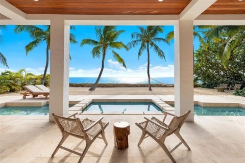 House in Key Largo, Florida 3 bedrooms, 477.52 sq.m. № 1737777 - photo 4