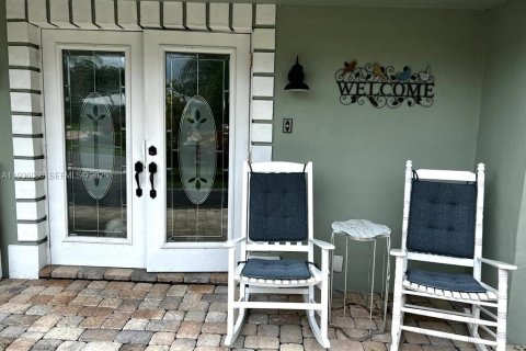 House in Delray Beach, Florida 3 bedrooms, 248.42 sq.m. № 1994173 - photo 27