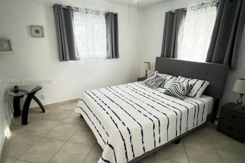 House in Delray Beach, Florida 3 bedrooms, 248.42 sq.m. № 1994173 - photo 17