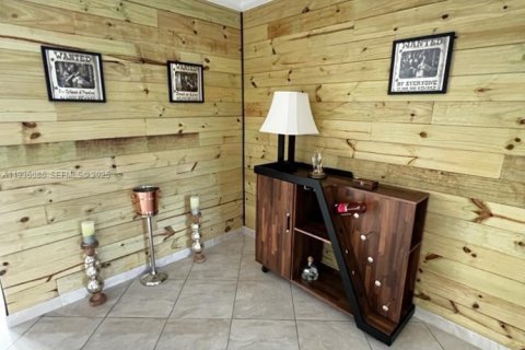 House in Delray Beach, Florida 3 bedrooms, 248.42 sq.m. № 1994173 - photo 13