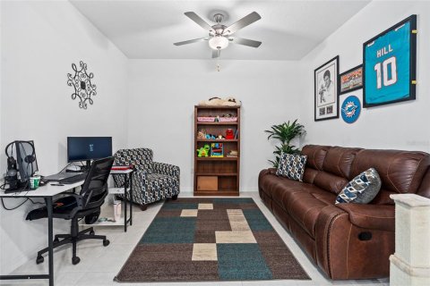 House in Zephyrhills, Florida 2 bedrooms, 131.27 sq.m. № 1857657 - photo 6