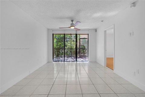 Copropriété à vendre à Miami Lakes, Floride: 1 chambre, 59.46 m2 № 1777720 - photo 3