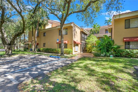 Copropriété à vendre à Miami Lakes, Floride: 1 chambre, 59.46 m2 № 1777720 - photo 1