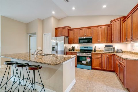 House in Port Charlotte, Florida 3 bedrooms, 149.67 sq.m. № 1525130 - photo 20