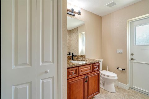 House in Port Charlotte, Florida 3 bedrooms, 149.67 sq.m. № 1525130 - photo 24