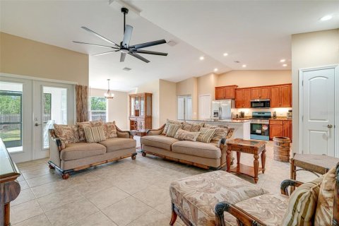 House in Port Charlotte, Florida 3 bedrooms, 149.67 sq.m. № 1525130 - photo 12