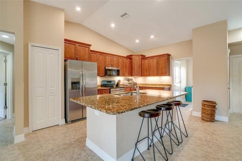 House in Port Charlotte, Florida 3 bedrooms, 149.67 sq.m. № 1525130 - photo 19