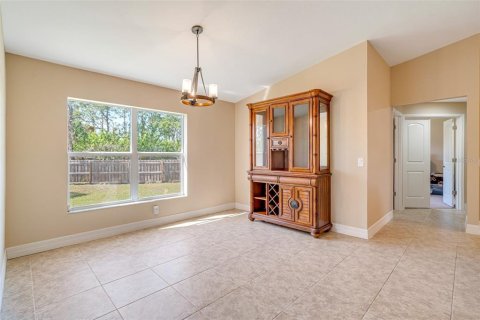 House in Port Charlotte, Florida 3 bedrooms, 149.67 sq.m. № 1525130 - photo 16