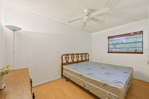 House in Wildwood, Florida 3 bedrooms, 193.24 sq.m. № 1129738 - photo 30