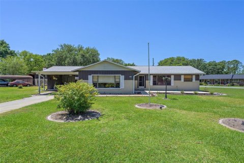 House in Wildwood, Florida 3 bedrooms, 193.24 sq.m. № 1129738 - photo 2