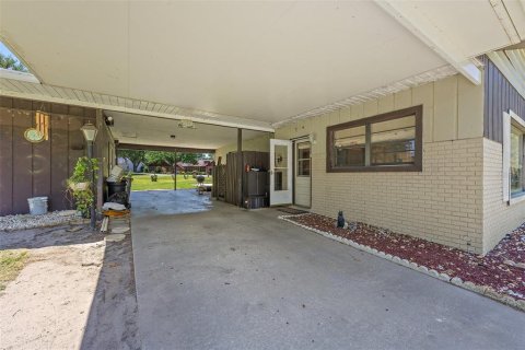 House in Wildwood, Florida 3 bedrooms, 193.24 sq.m. № 1129738 - photo 4