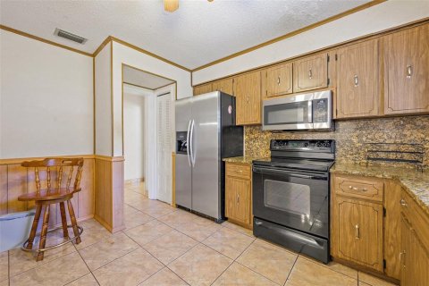 House in Wildwood, Florida 3 bedrooms, 193.24 sq.m. № 1129738 - photo 8