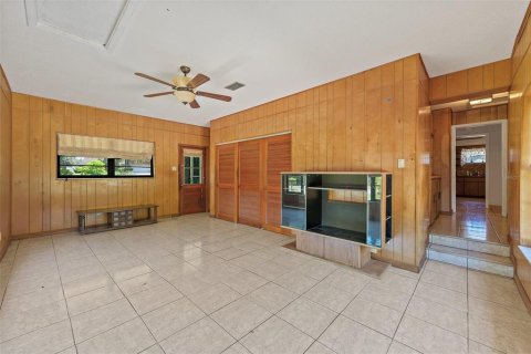 House in Wildwood, Florida 3 bedrooms, 193.24 sq.m. № 1129738 - photo 22