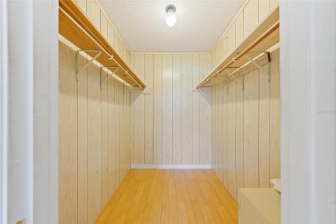 House in Wildwood, Florida 3 bedrooms, 193.24 sq.m. № 1129738 - photo 28