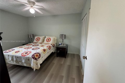 Condo in Tamarac, Florida, 2 bedrooms  № 1840710 - photo 24