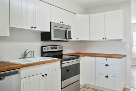 House in Lakeland, Florida 3 bedrooms, 111.85 sq.m. № 1842990 - photo 7