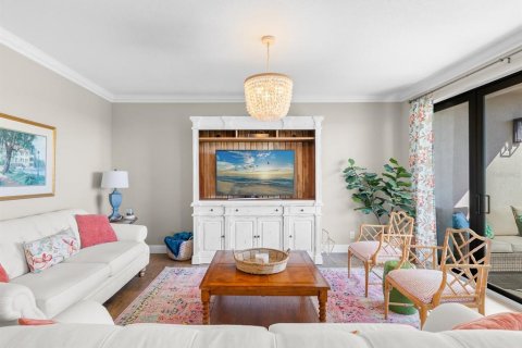Condo in Belleair, Florida, 2 bedrooms № 2123352 - photo 14