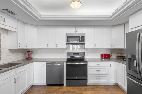 Condo in Belleair, Florida, 2 bedrooms № 2123352 - photo 5
