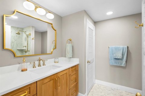 Condo in Belleair, Florida, 2 bedrooms № 2123352 - photo 21