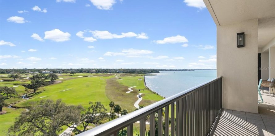 Condo in Belleair, Florida, 2 bedrooms № 2123352